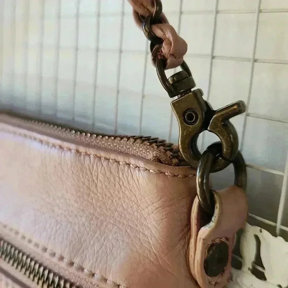 Elliott Lucca Messina 3 Zip Dusty Pink Crossbody bag - Picture 3 of 16